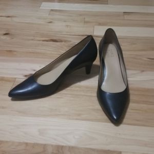 Naturalizer Black Leather Pointy Toe Pumps sz 11